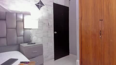 CintiaCollins  online show from February 14, 10:14 pm