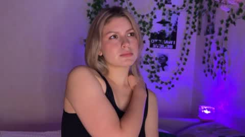 karina online show from October 11, 6:33 pm