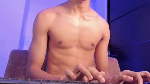 cj_davis1 online show from November 21, 1:42 pm