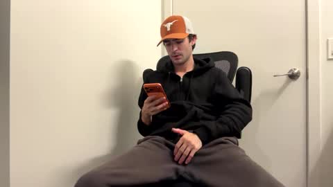 ckeefer96 online show from April 20, 10:35 pm