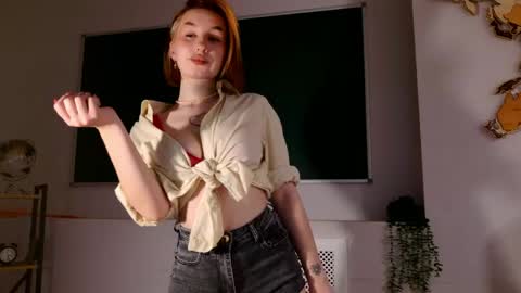 Claire online show from May 14, 3:10 pm
