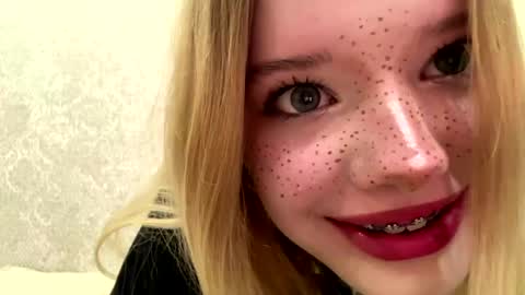 Malin online show from May 11, 4:48 pm