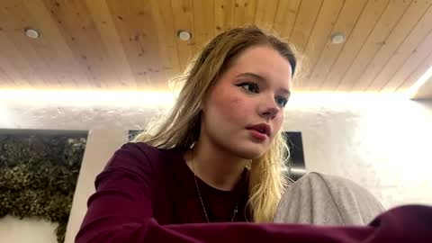 Malin online show from May 7, 4:24 pm