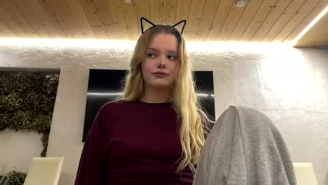Malin online show from May 4, 3:51 pm