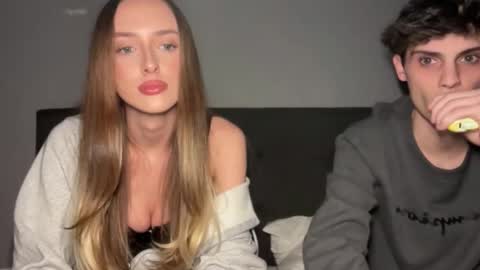 claraandnate online show from April 21, 3:57 am