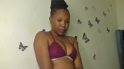 clara11 online show from April 16, 9:39 pm