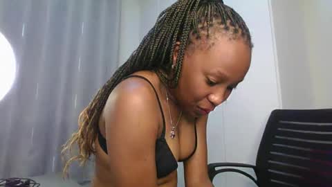 Snapshot of clarah11 chatting on September 18, 8:35 pm clara11 online show from September 18, 8:35 pm