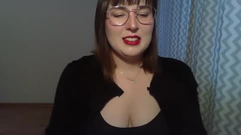 Clara online show from June 15, 6:00 pm