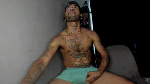 clark_tommy11 online show from January 19, 10:49 pm