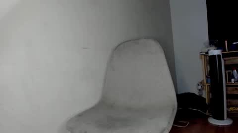clark_tommy11 online show from February 6, 1:49 am