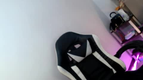 MIKAY OR MIKAH online show from November 25, 2:10 am