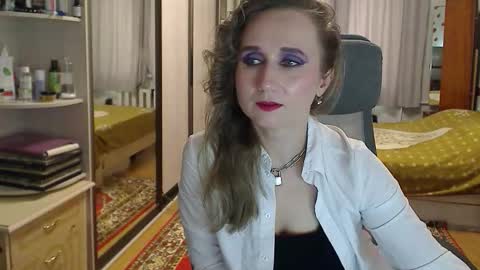 Snapshot of classyinna chatting on September 17, 8:29 am classyinna online show from September 17, 8:29 am