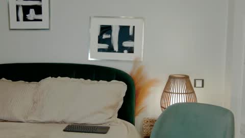 Classy Tinna online show from October 8, 7:03 am