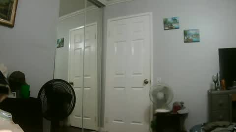 Claudia online show from September 25, 2:24 pm