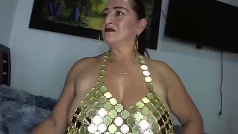claudiabroke online show from February 14, 1:56 am