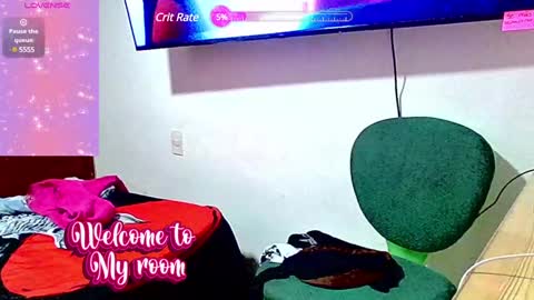 Snapshot of cleo_05 chatting on January 3, 3:16 am cleo_05 online show from January 3, 3:16 am