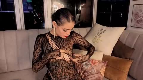 Cleo  smith online show from December 2, 3:38 am