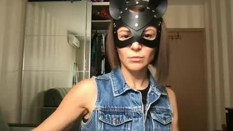 cleo_catra online show from October 4, 12:58 pm