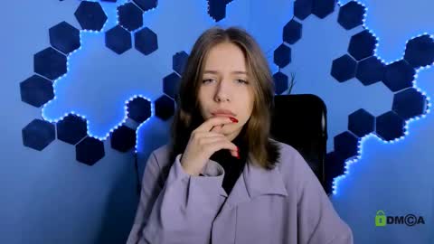 ur Cleo online show from February 18, 9:53 am