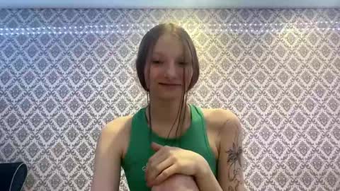 Cleo online show from December 4, 5:56 pm