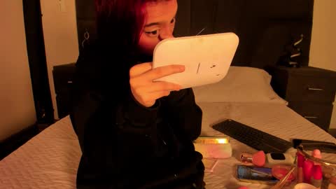 Snapshot of cleowhite_ chatting on September 12, 4:47 am cleowhite_ online show from September 12, 4:47 am