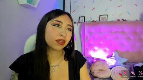 Cloe  online show from January 24, 9:15 pm