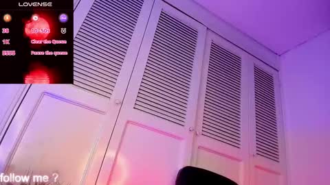 Cloe online show from October 8, 3:40 pm