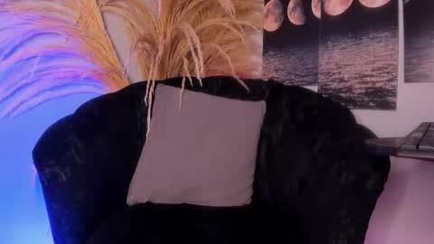 Cloe online show from November 9, 3:59 pm