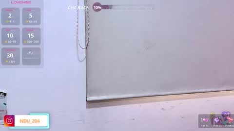 cloee_tay1 online show from February 20, 11:45 am