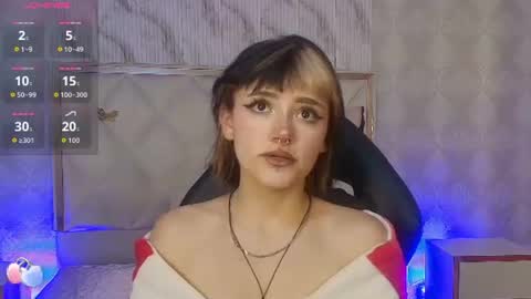 cloee_tay1 online show from July 1, 11:30 am