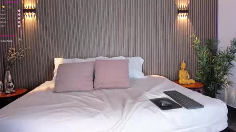 Cloe Harp  online show from October 10, 12:11 pm