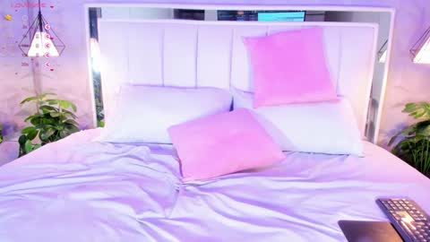 Cloe Harp  online show from February 5, 2:37 pm