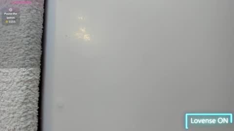 Eilyn online show from October 24, 10:16 am