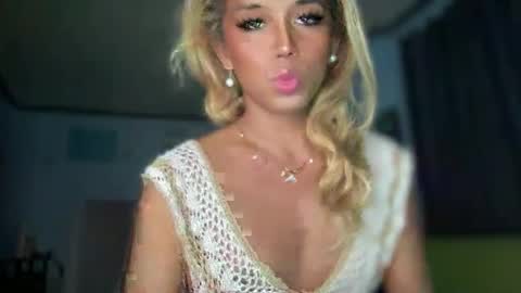 Snapshot of cockprincess_dianna chatting on January 2, 4:02 pm PrincessDianna IslandGirl CUMSHOW in PVT and PASSWORDSHOW online show from January 2, 4:02 pm