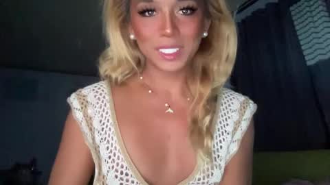 Snapshot of cockprincess_dianna chatting on January 1, 3:24 pm PrincessDianna IslandGirl CUMSHOW in PVT and PASSWORDSHOW online show from January 1, 3:24 pm