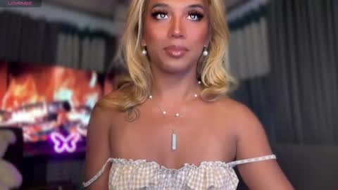 Snapshot of cockprincess_dianna chatting on October 9, 3:45 am PrincessDianna IslandGirl CUMSHOW in PVT and PASSWORDSHOW online show from October 9, 3:45 am