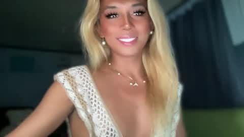 Snapshot of cockprincess_dianna chatting on January 6, 4:02 pm PrincessDianna IslandGirl CUMSHOW in PVT and PASSWORDSHOW online show from January 6, 4:02 pm