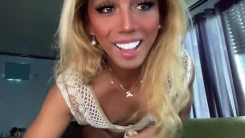 Snapshot of cockprincess_dianna chatting on January 4, 5:27 am PrincessDianna IslandGirl CUMSHOW in PVT and PASSWORDSHOW online show from January 4, 5:27 am