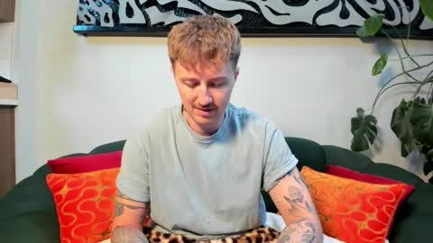 Cody and Emeraldboy online show from May 16, 12:29 am