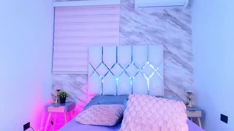 colett online show from March 18, 12:00 pm