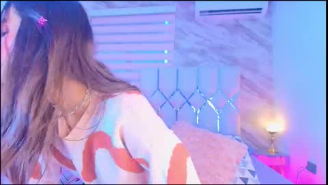 colett online show from December 14, 11:49 am