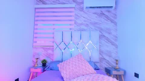 colett online show from March 28, 12:28 pm