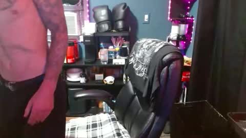 colevan2390 online show from February 19, 7:24 pm