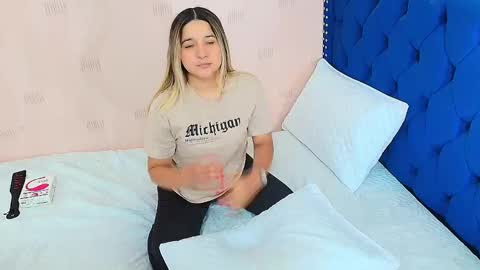  MEGAN  online show from January 24, 8:32 pm