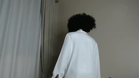 Snapshot of collinjojo2210 chatting on December 6, 10:24 pm Collin independent model online show from December 6, 10:24 pm