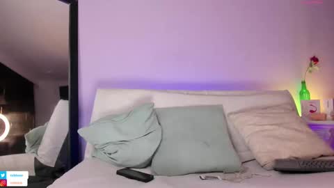 colstorw_ online show from September 29, 10:47 am