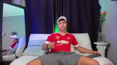 colstorw_ online show from November 10, 10:18 am