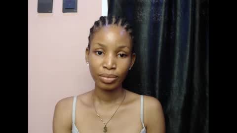 Snapshot of coltish_sexy chatting on February 18, 10:38 am coltish_sexy online show from February 18, 10:38 am