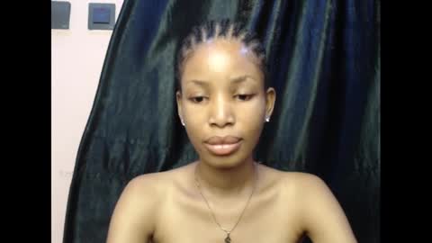 Snapshot of coltish_sexy chatting on February 20, 8:28 am coltish_sexy online show from February 20, 8:28 am