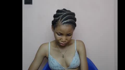 Snapshot of coltish_sexy chatting on February 6, 8:02 pm coltish_sexy online show from February 6, 8:02 pm